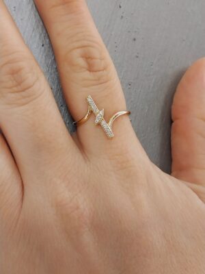 Sparkling 14K Gold Women's Ring with Diamonds | Handmade 18K Gold Ring with Diamonds | Gift for Her | Gold Bar Ring with Leaf Motif